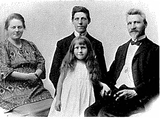 Christen Edvard Nicolai Christensen Dragsbæk med familie